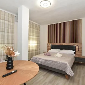 Jeta Studio & Apartment